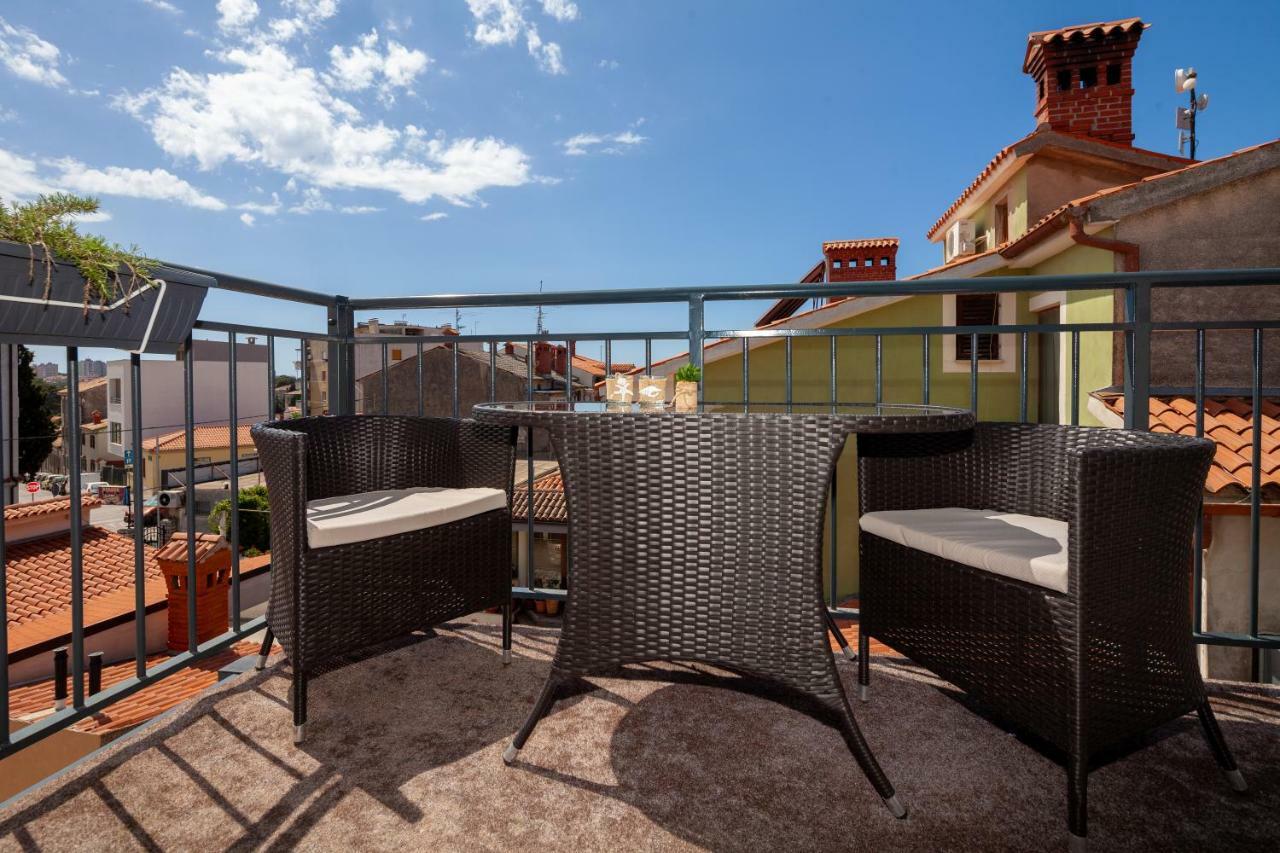 Luxury Apartment With Private Rooftop Terrace プーラ エクステリア 写真