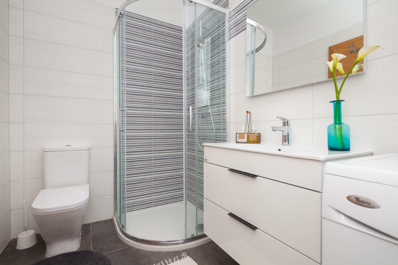 Luxury Apartment With Private Rooftop Terrace プーラ エクステリア 写真