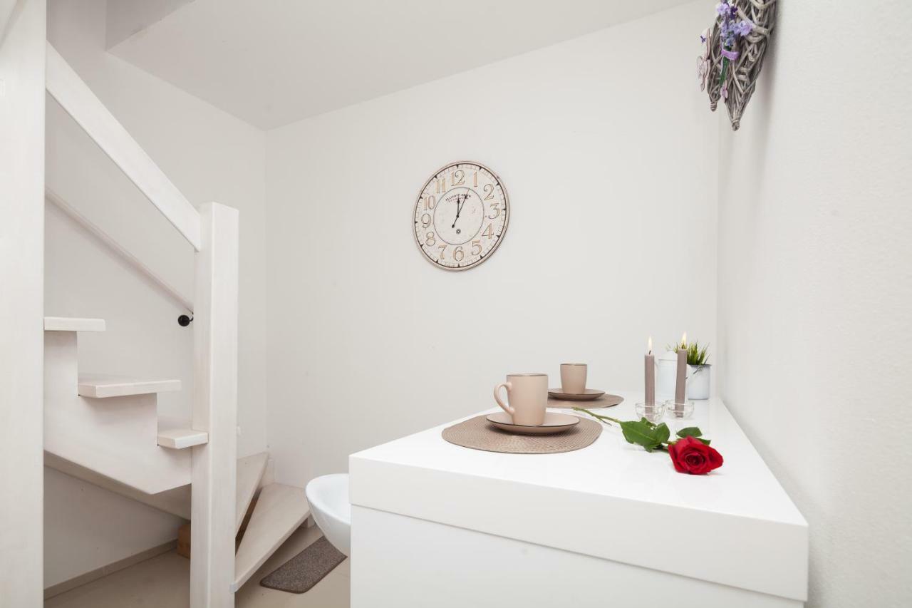 Luxury Apartment With Private Rooftop Terrace プーラ エクステリア 写真