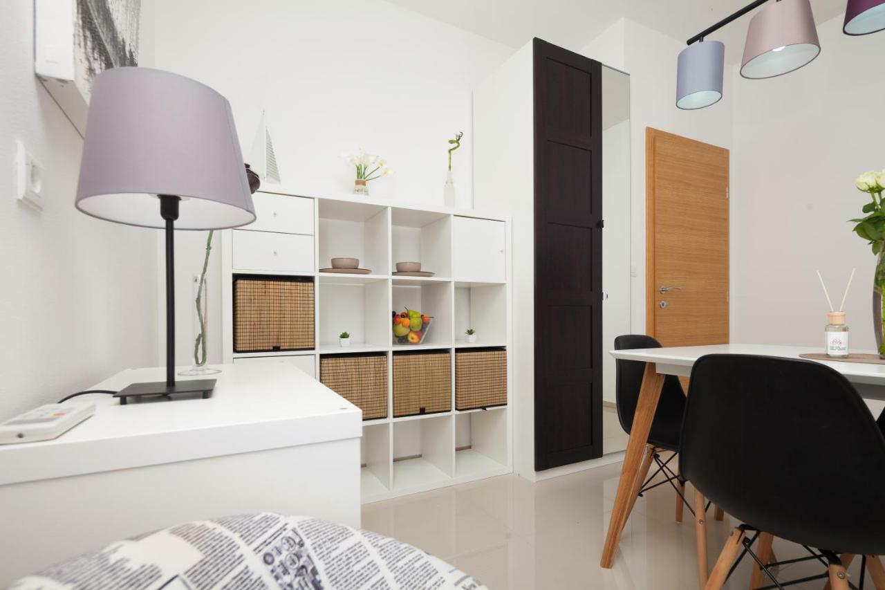 Luxury Apartment With Private Rooftop Terrace プーラ エクステリア 写真