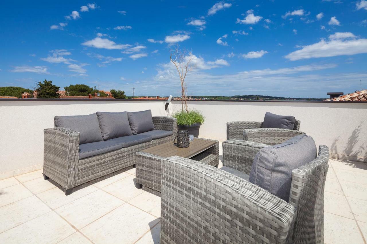 Luxury Apartment With Private Rooftop Terrace プーラ エクステリア 写真