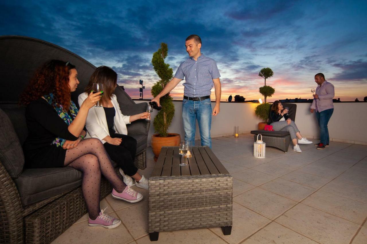 Luxury Apartment With Private Rooftop Terrace プーラ エクステリア 写真